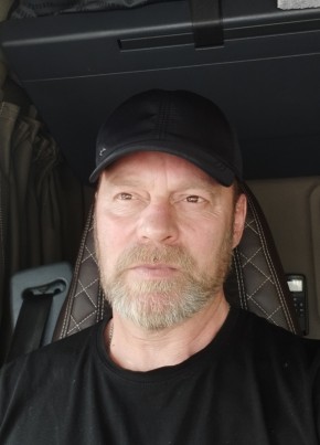 Дмитрий из Георгиевска 52 года