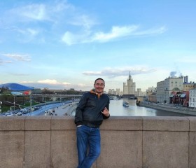 Radik Myssalimov, 43, Moscow