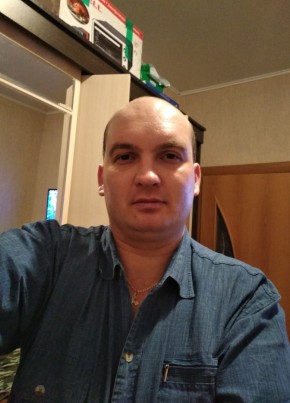 Pavel, 34, Russia, Trosna