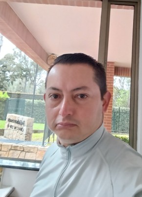 Andrés из Santafe de Bogotá 39 лет