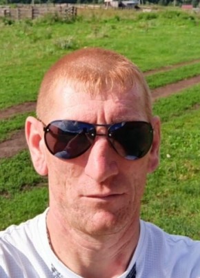 Sergey, 40, Russia, Gay