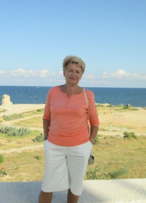 Нина, 64, Россия, Санкт-Петербург
