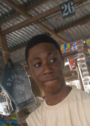 Brown, 20, Republic of Cameroon, Yaoundé