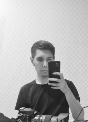 Глеб из Хабаровска 22 года