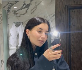Ekaterina, 31, London