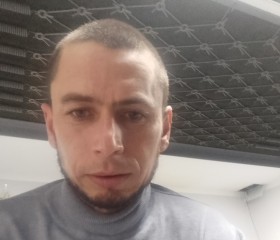 Богдан, 38 лет, София