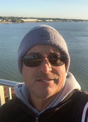 mark, 55, United States of America, Louisville (Commonwealth of Kentucky)