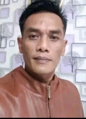 Desagaz, 43, Indonesia, Kota Magelang
