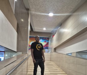 Nelson, 30, Nairobi