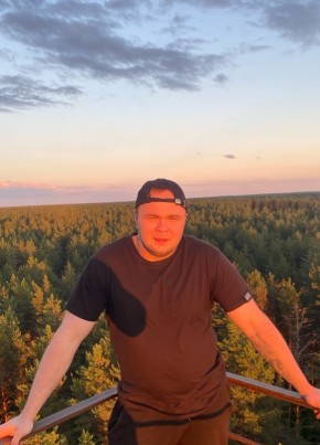 Максим из Бабаево 23 года