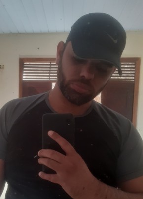 Moreno из Extremoz 33 года