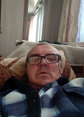 Андрей, 53, Россия, Луга