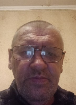 Александр, 63, Россия, Тихвин