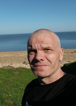 Дима из Великого Новгорода 43 года