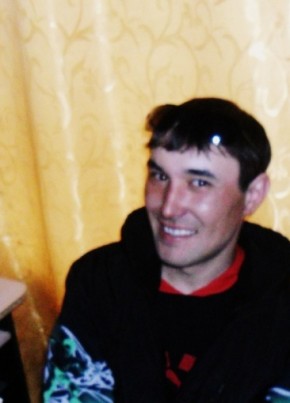 Макс, 37, Россия, Бураево