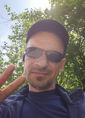 Александр из Суворовскаи 44 года