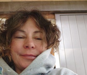 Victoria, 54, Bologna