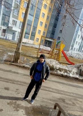 Сафар из Екатеринбурга 26 лет