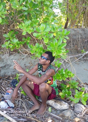 Stailen, 25, Papua New Guinea, Wewak