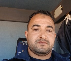 Maroune, 30, Algiers