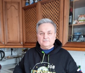 Валерий, 65 лет, Королёв