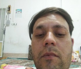 Sajjad, 31, Chicago