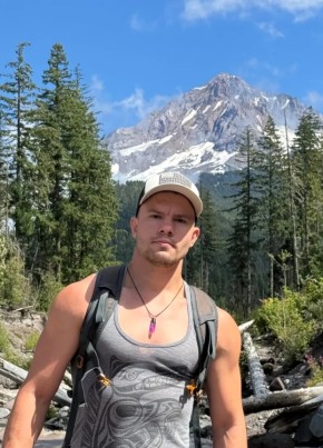 TYLER JASON из Seattle 51 год