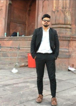satish yadav, 27, India, Varanasi