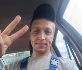 Maksim, 30, Saint Petersburg