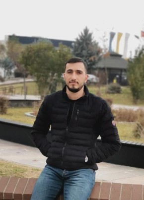 Surhan Seçkin, 26, Türkiye Cumhuriyeti, Diyarbakır
