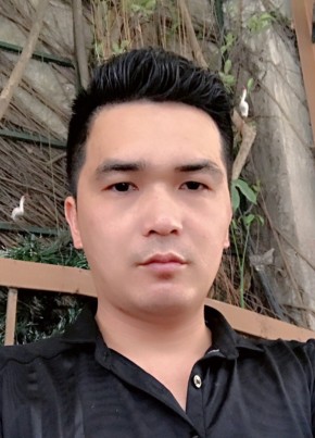 Mạnh, 42, Công Hòa Xã Hội Chủ Nghĩa Việt Nam, Hà Nội