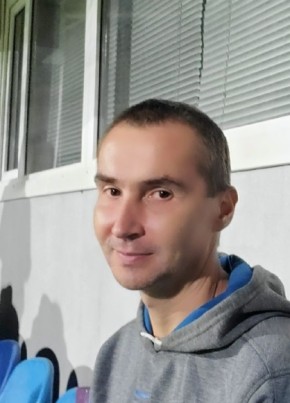 Максим из Новороссийска 41 год