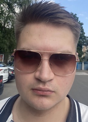 Артем из Санкт-Петербурга 22 года