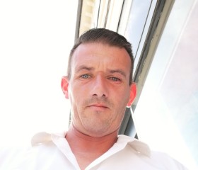 Julien, 24, Soissons