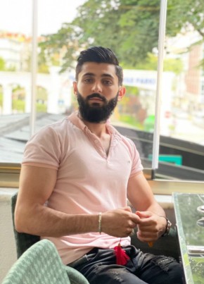 İbrahim, 26, Türkiye Cumhuriyeti, Zeytinburnu