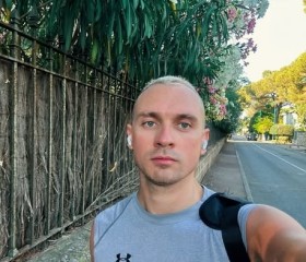 Aleksandr, 35, London