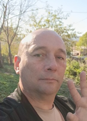 Денис из Владивостока 49 лет