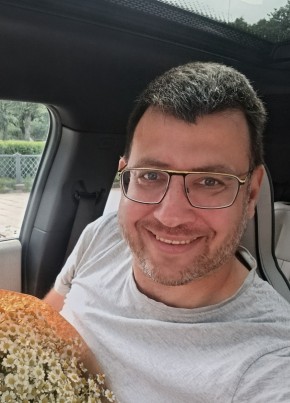 Dmitri, 41, Estonia, Tallinn