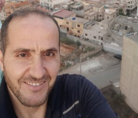 Josef, 41, Algiers