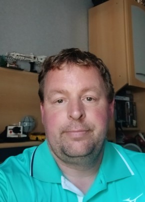 Igor из Oosterhout 45 лет