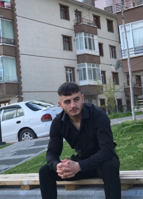Hüseyin, 19, Türkiye Cumhuriyeti, Ankara