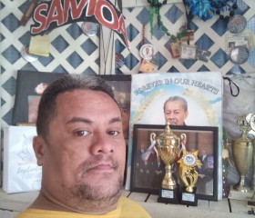 Arona, 42, Pago Pago