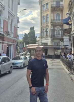 Дмитрий из Крымска 33 года