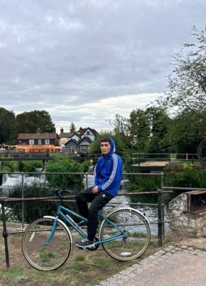 Nurmuhamed из London 22 года