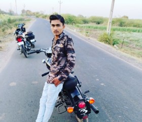 Dabhi mayur, 21 год, Surendranagar