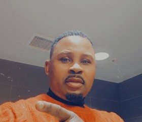 Lolo, 19, Toms River