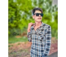 Ravi, 21, Raisen