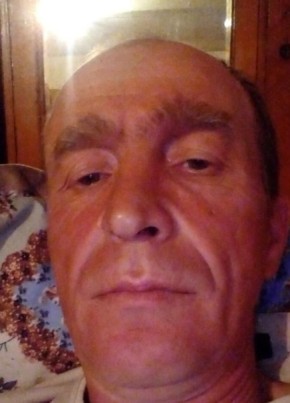 Андрей из Петровска 46 лет