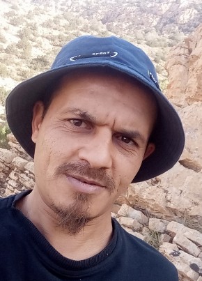 Karim, 37, People’s Democratic Republic of Algeria, Béjaïa