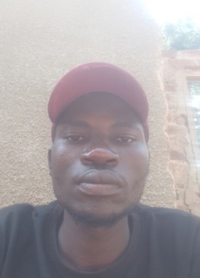 Musa из Jinja 27 лет